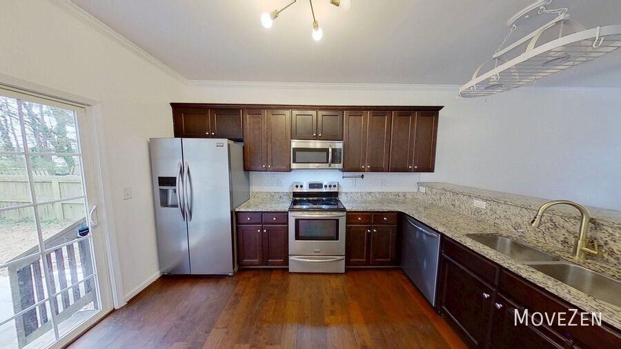 1721 E Lenoir St - Photo 6 of 38