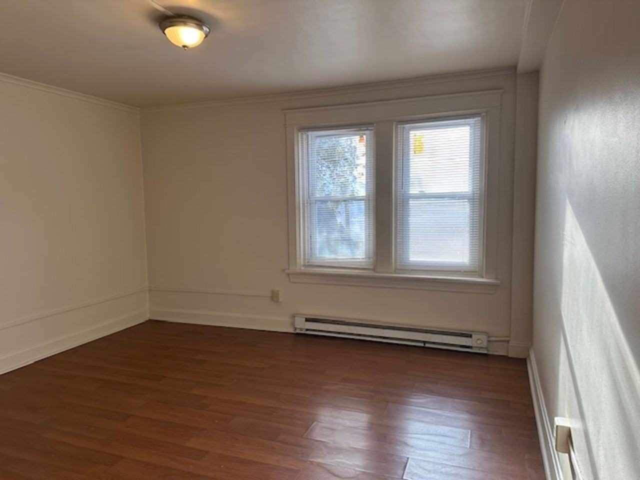 410 Radnor St #2ndFLA - Photo 2 of 8