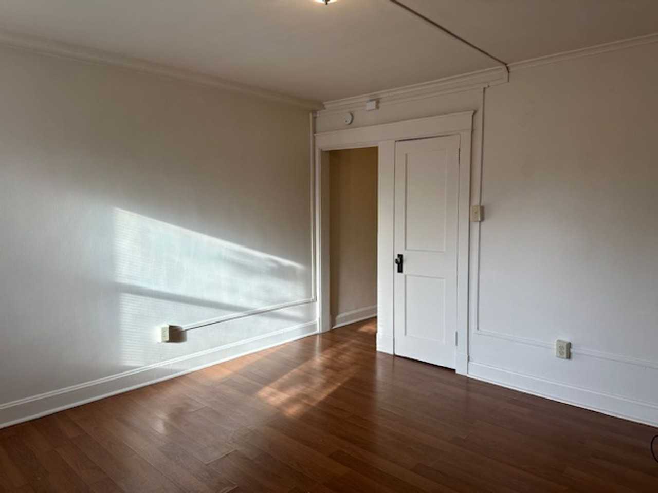 410 Radnor St #2ndFLA - Photo 3 of 8