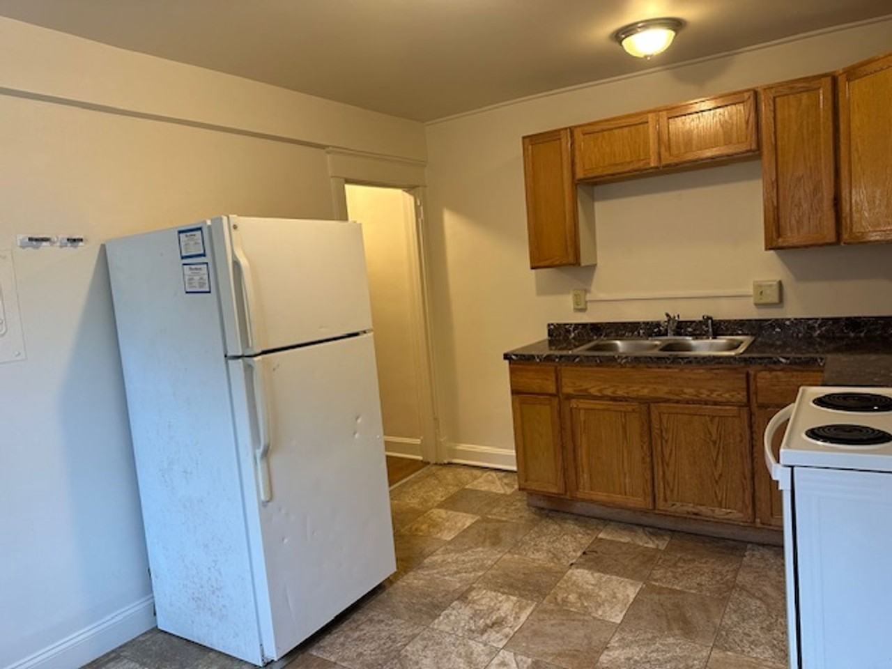 410 Radnor St #2ndFLA - Photo 6 of 8