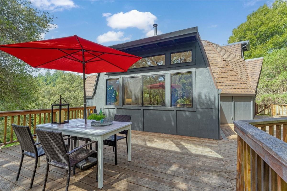 250 Homestead Trail - Photo 2 of 39