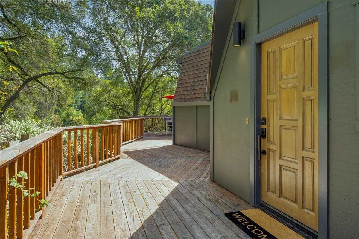 250 Homestead Trail - Photo 3 of 39