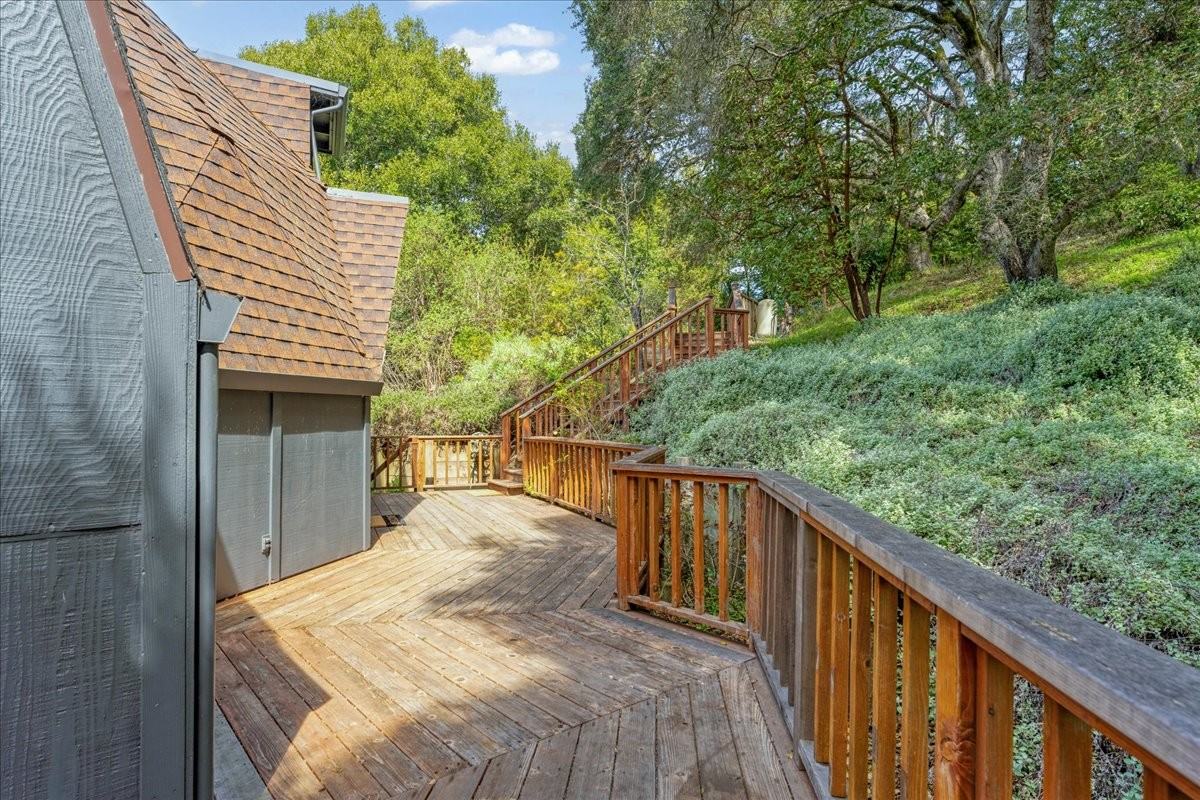 250 Homestead Trail - Photo 5 of 39