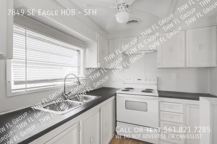 7849 Southeast Eagle Avenue #SFH - Photo 6 of 10