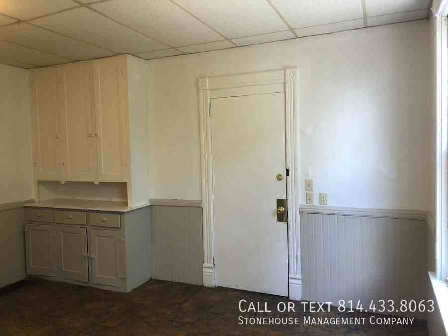 613 East 13th Street #2 - Photo 3 of 6