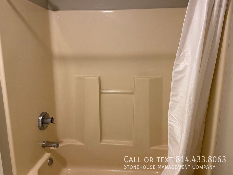 134 E 24th St - Photo 7 of 11