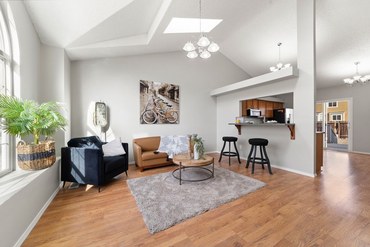 7925 Chancellor Drive - Photo 7 of 28