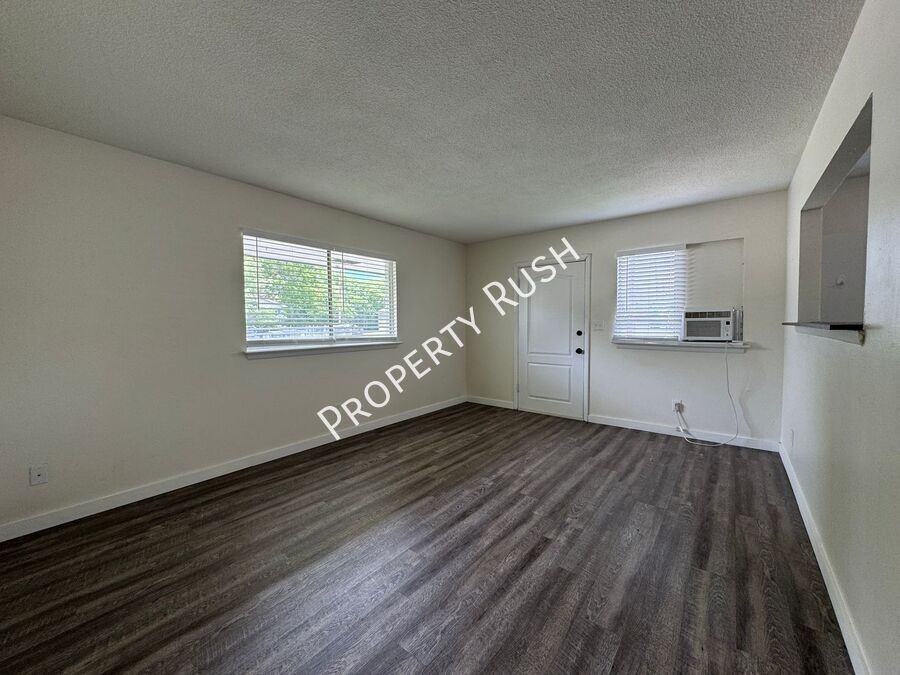 2100 Bennett Avenue #2100 - Photo 3 of 14