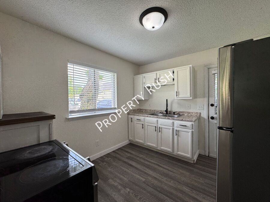 2100 Bennett Avenue #2100 - Photo 4 of 14