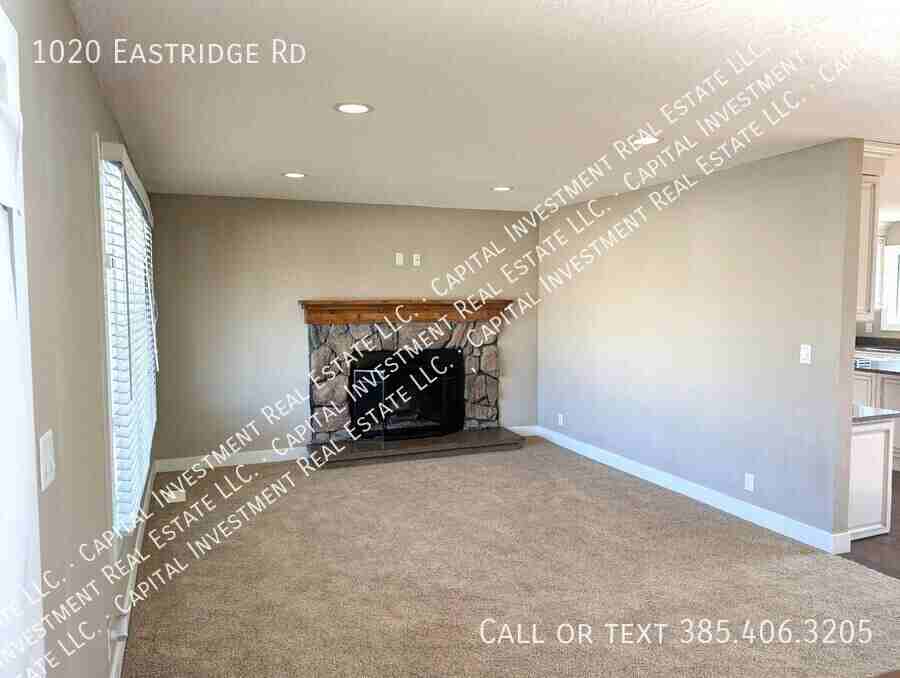 1020 East Eastridge Road - Photo 4 of 32
