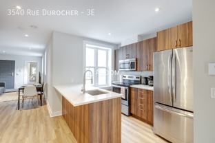 3540 Rue Durocher #3E - Photo 1 of 1