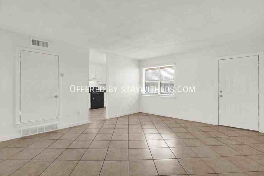 1765 E Raines Rd #4 - Photo 5 of 18