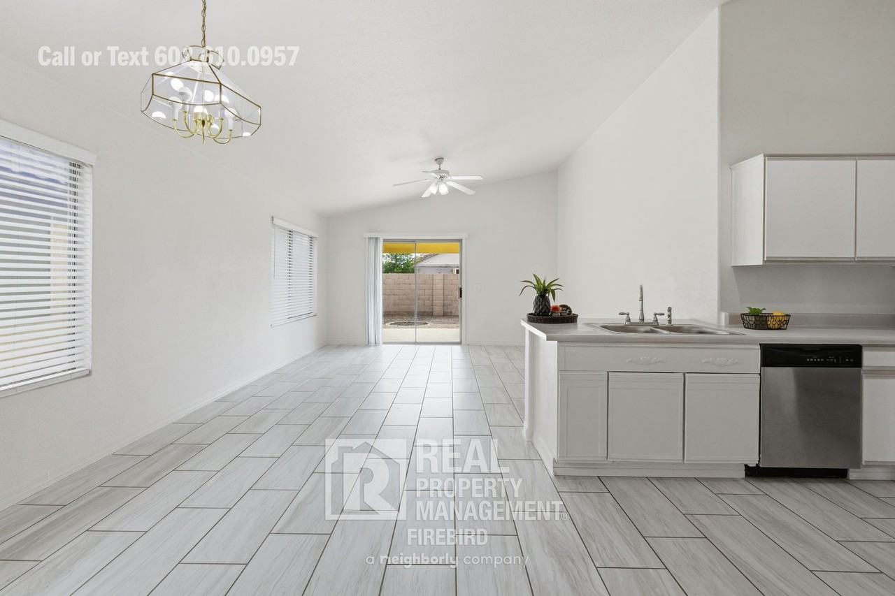 8563 West Mission Lane - Photo 2 of 15