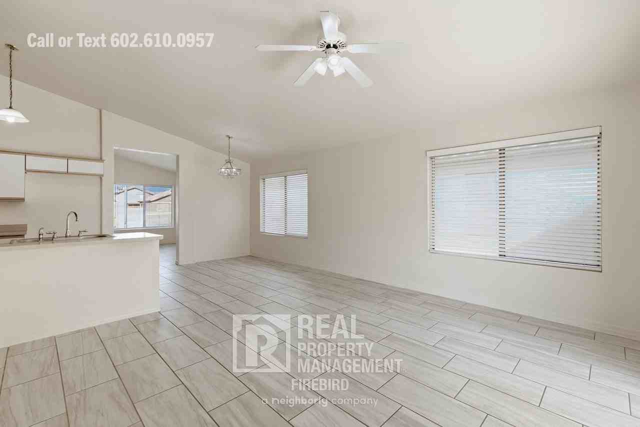 8563 West Mission Lane - Photo 5 of 15