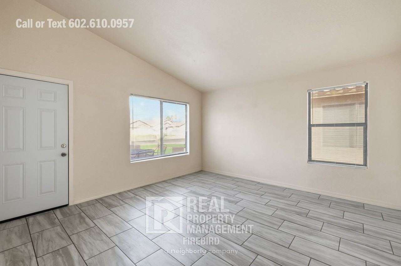 8563 West Mission Lane - Photo 7 of 15