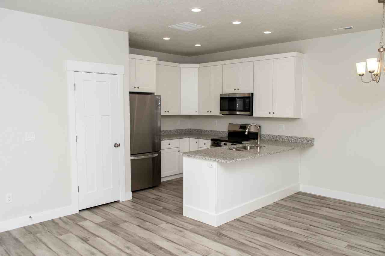 144 West 425 North #1 - Photo 7 of 19