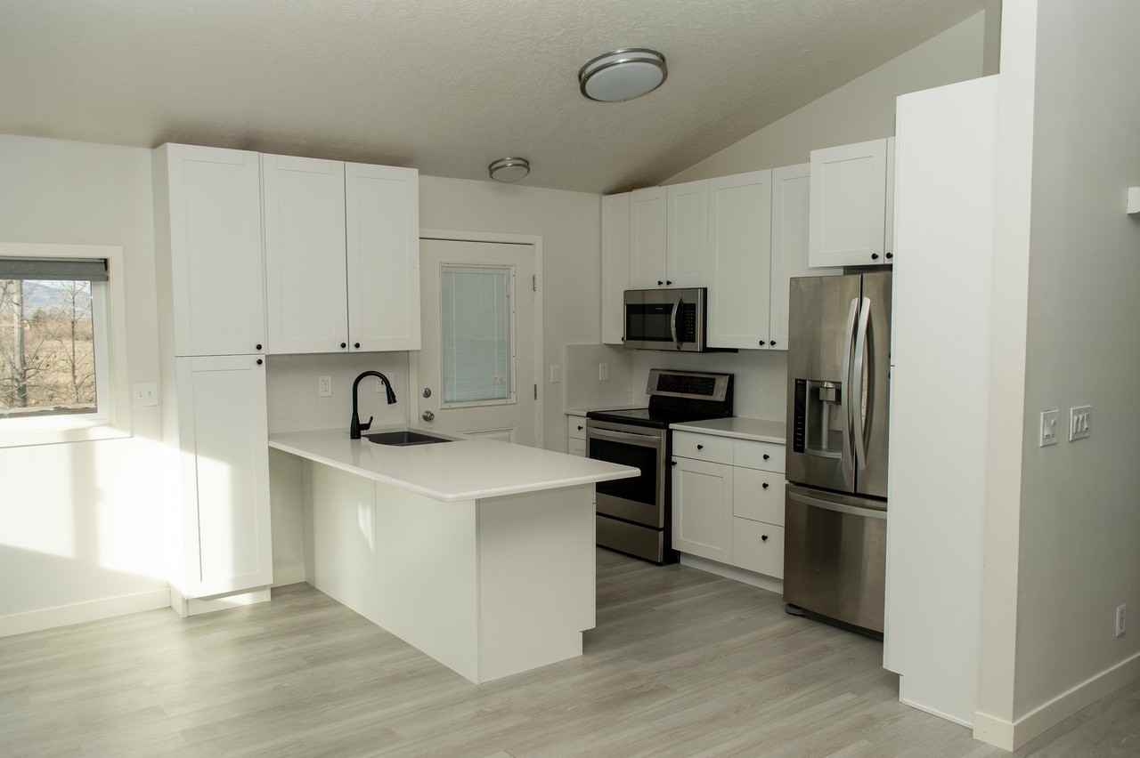 427 S 1200 W - Photo 2 of 14