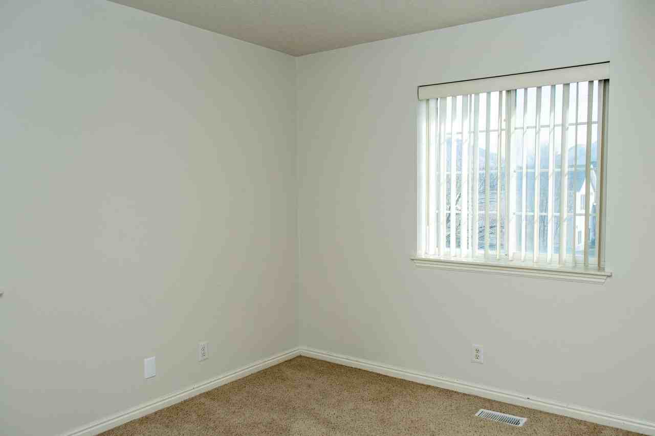 427 S 1200 W - Photo 3 of 14