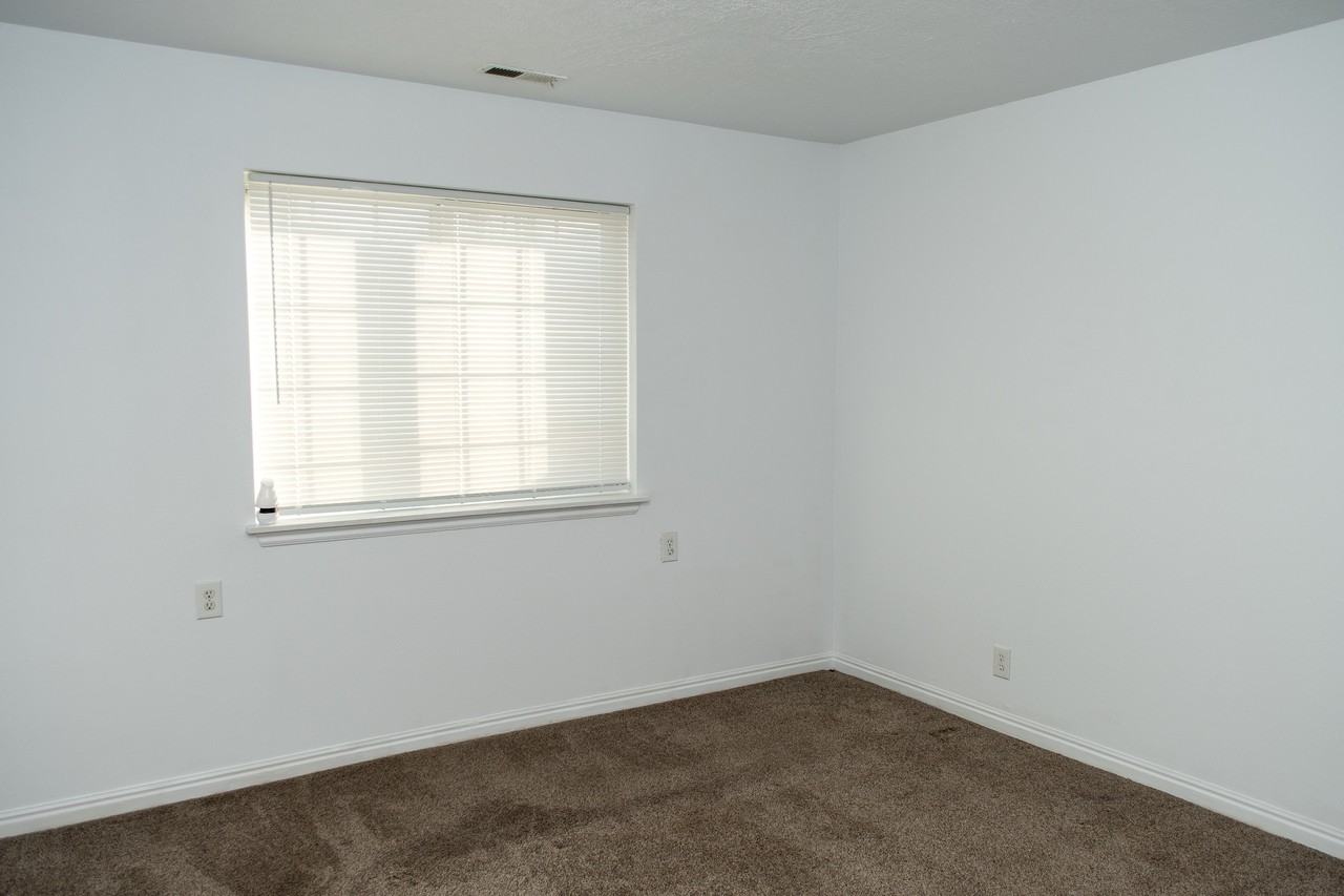 427 S 1200 W - Photo 5 of 14