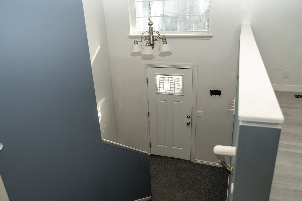 427 S 1200 W - Photo 7 of 14