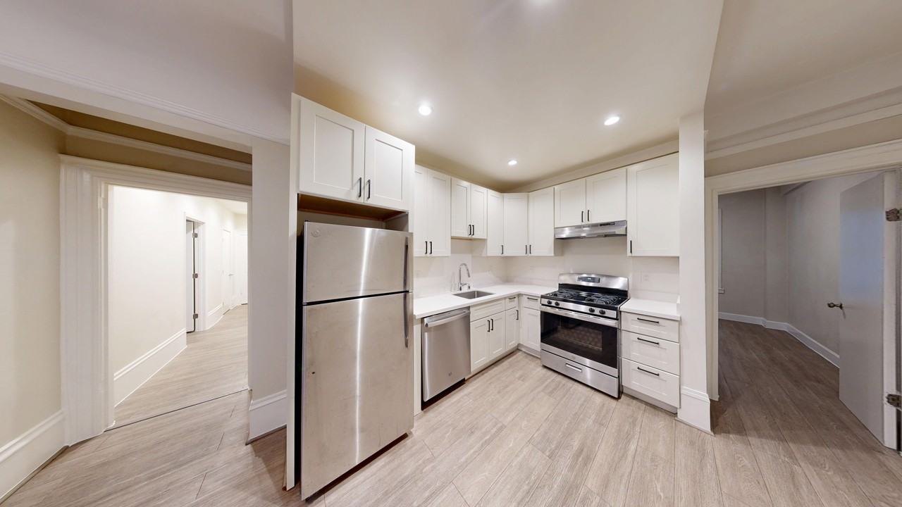 676 Geary Street - Photo 2 of 32