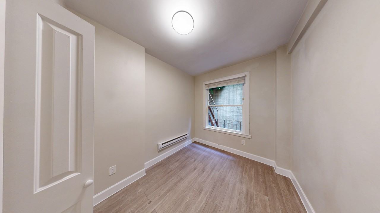 676 Geary Street - Photo 3 of 32