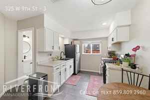 featured image of 325 West Ninth Street #3