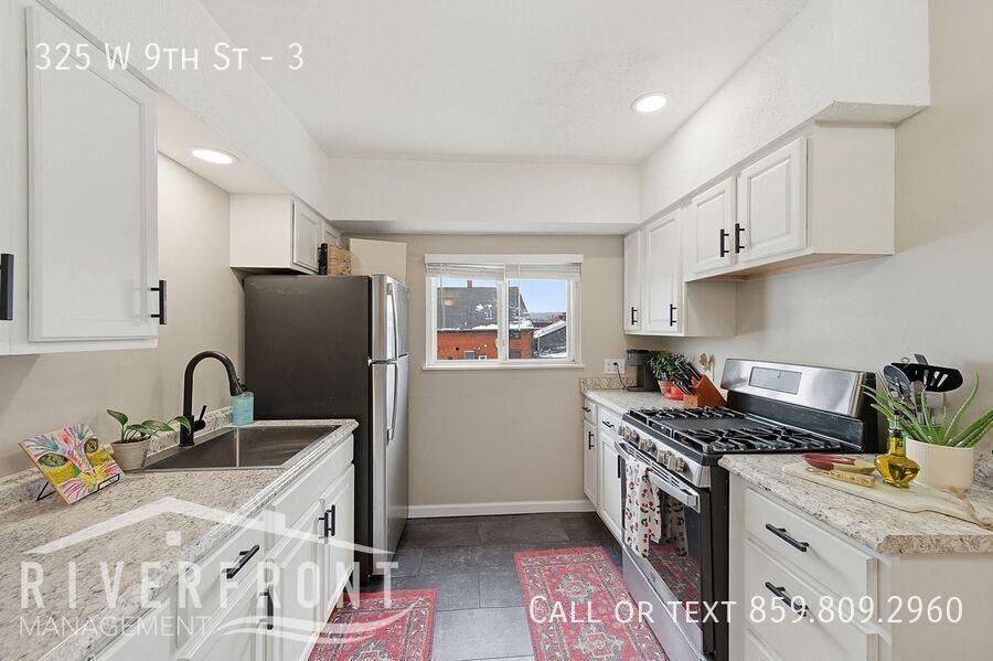 325 West Ninth Street #3 - Photo 3 of 26