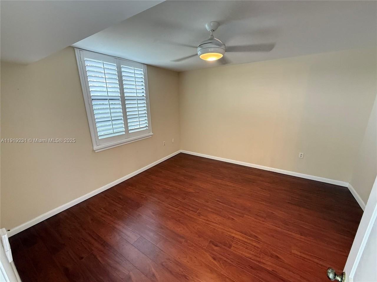 1522 White Hall Drive #1522-204 - Photo 4 of 36