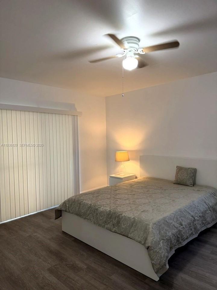 1304 Northwest 3rd Street #1304 - Photo 6 of 19