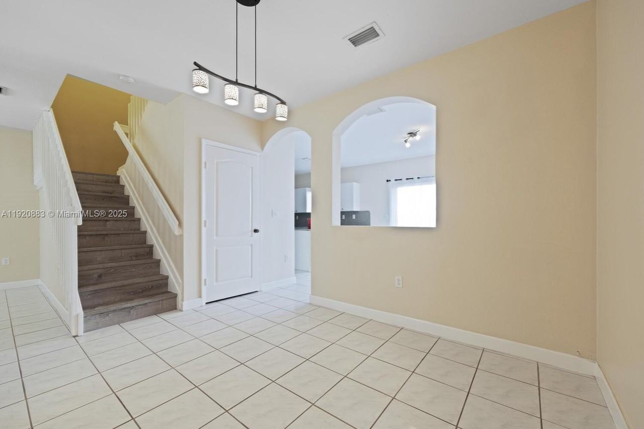 8521 Sw 214th Ter #8521 - Photo 3 of 21