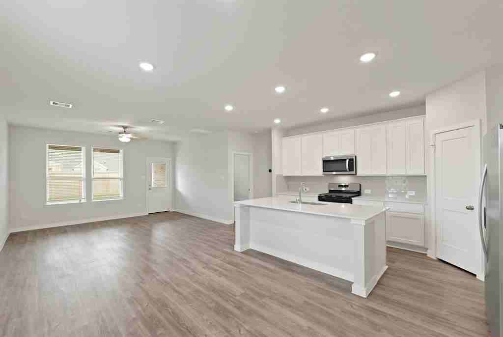 21002 Armstrong County Dr #21002 - Photo 6 of 28