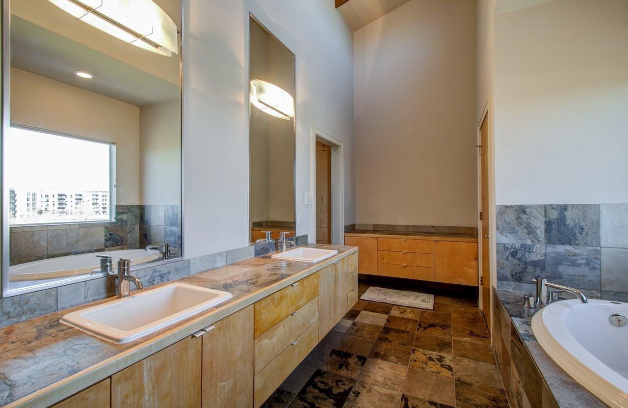 318 Mcalpine Street #318 - Photo 6 of 25