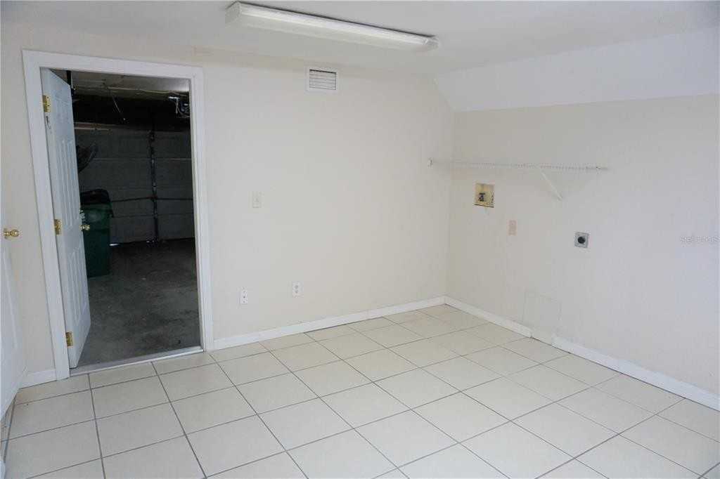 5140 Summer Hill Drive #5140 - Photo 7 of 34