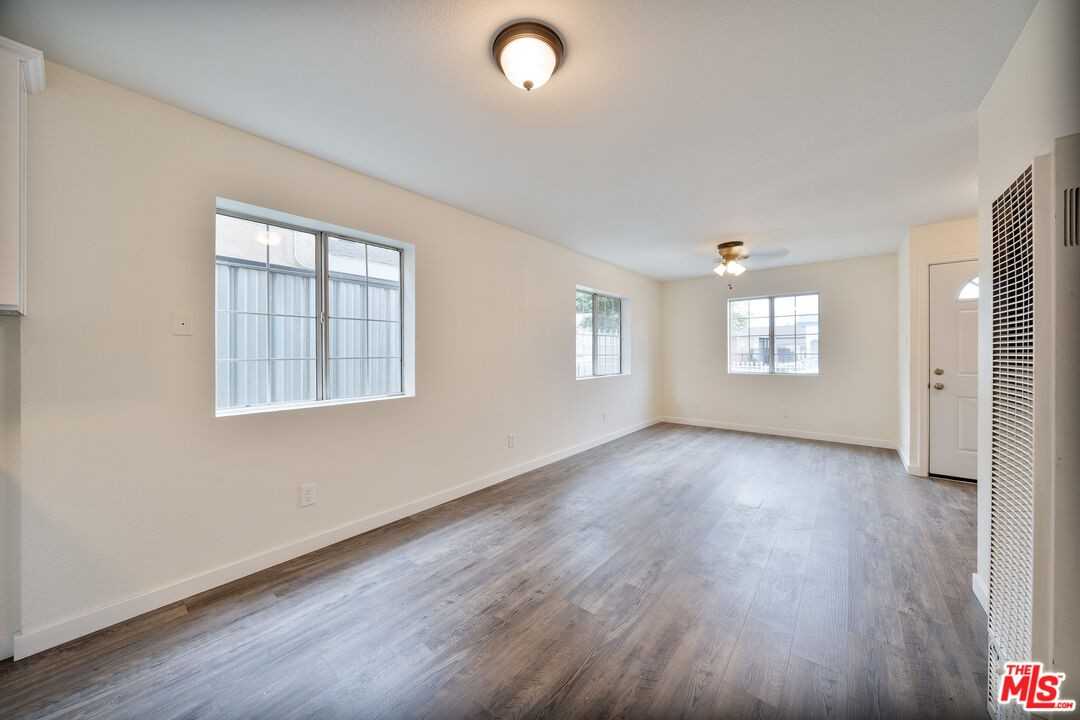 7510 Avalon Boulevard #7510-7512 - Photo 7 of 38