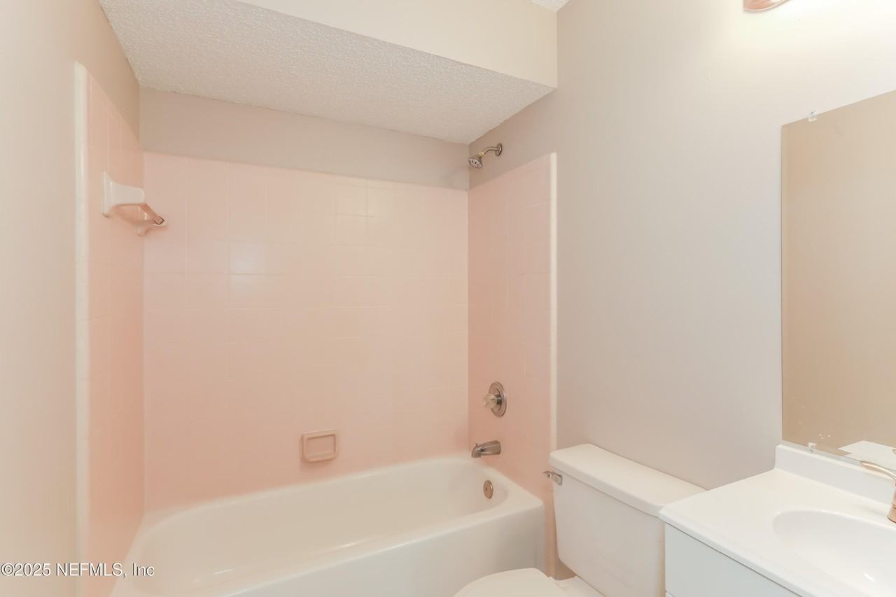 7453 Amandas Crossing Drive North #7453 - Photo 4 of 15