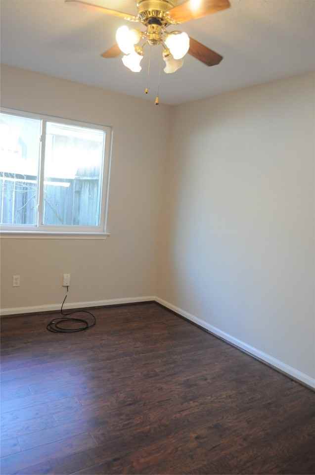 8639 Sparkling Springs Drive #8639 - Photo 7 of 35