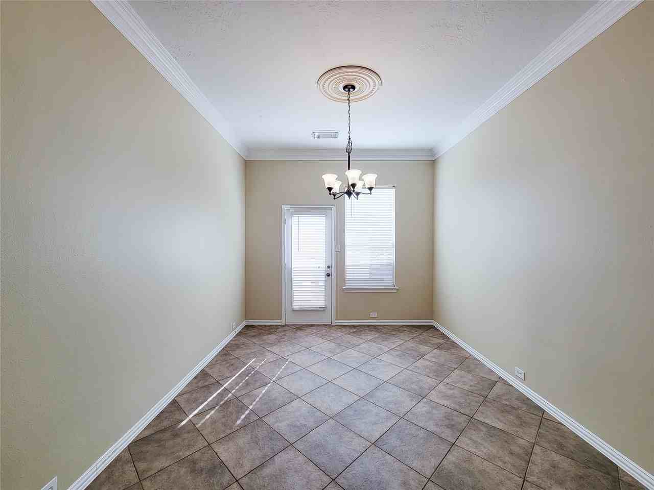 14322 Darmera Court #14322 - Photo 5 of 43