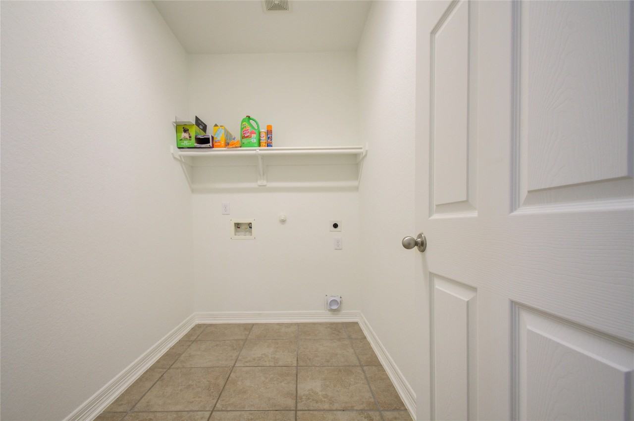 18103 Double Bay Road #18103 - Photo 6 of 39