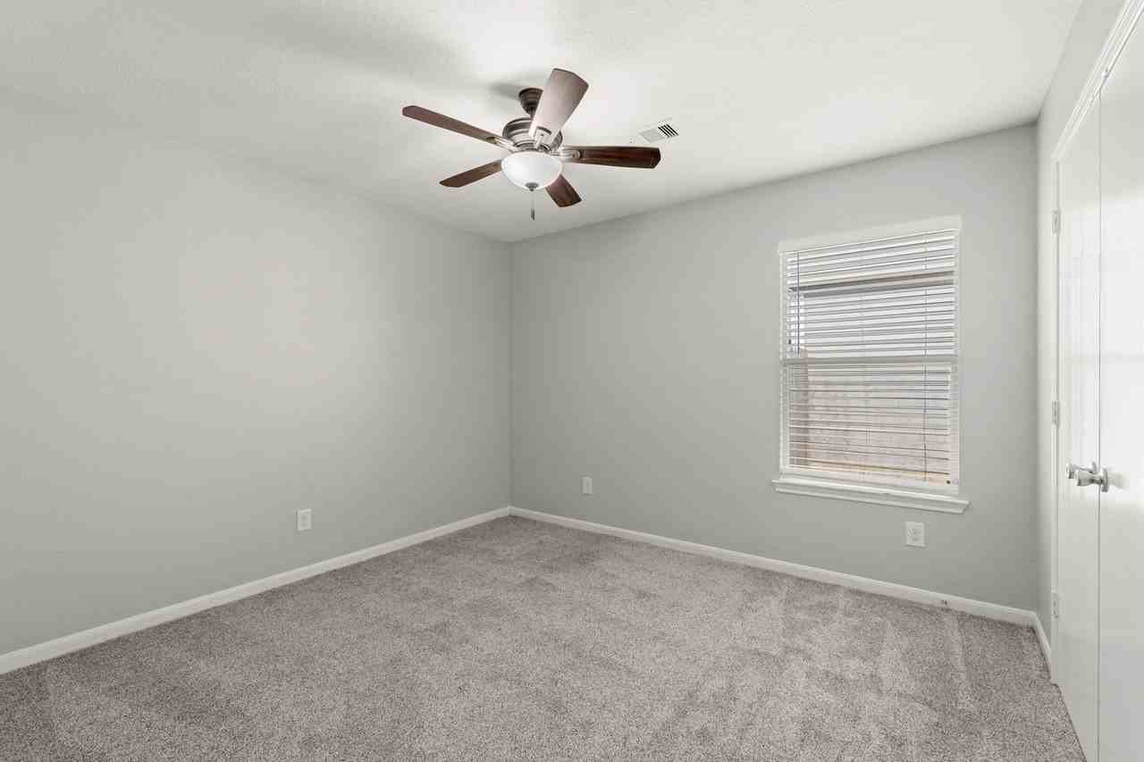 15403 Harris Canyon Lane #15403 - Photo 7 of 24