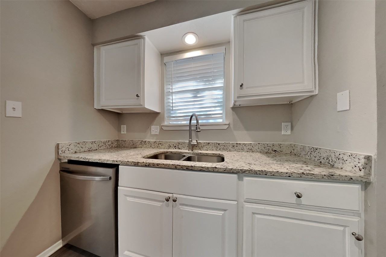 14203 Cornelia Drive #14203 - Photo 4 of 18