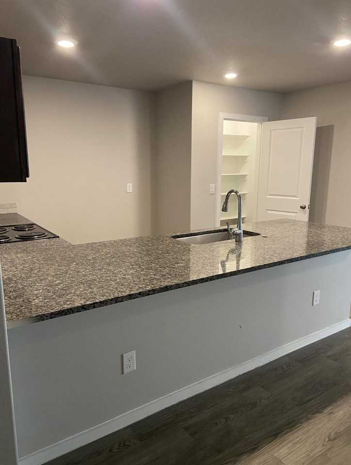 2406B 144th St #2406-12 - Photo 4 of 7