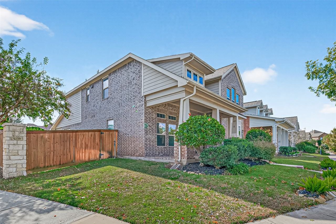 19503 South Coral Honeysuckle Loop #19503 - Photo 6 of 50