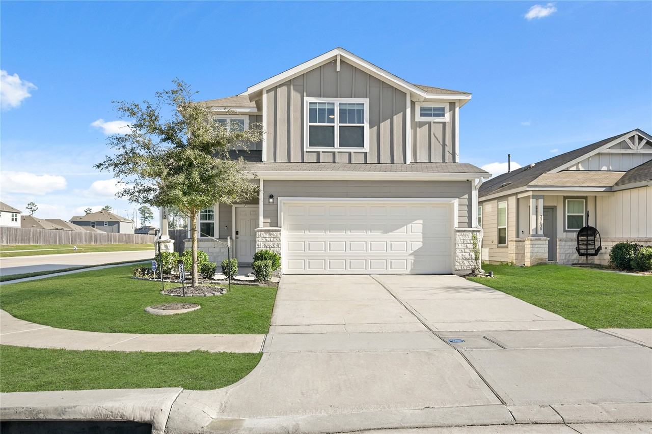 23442 Wrexham St #23442 - Photo 2 of 33