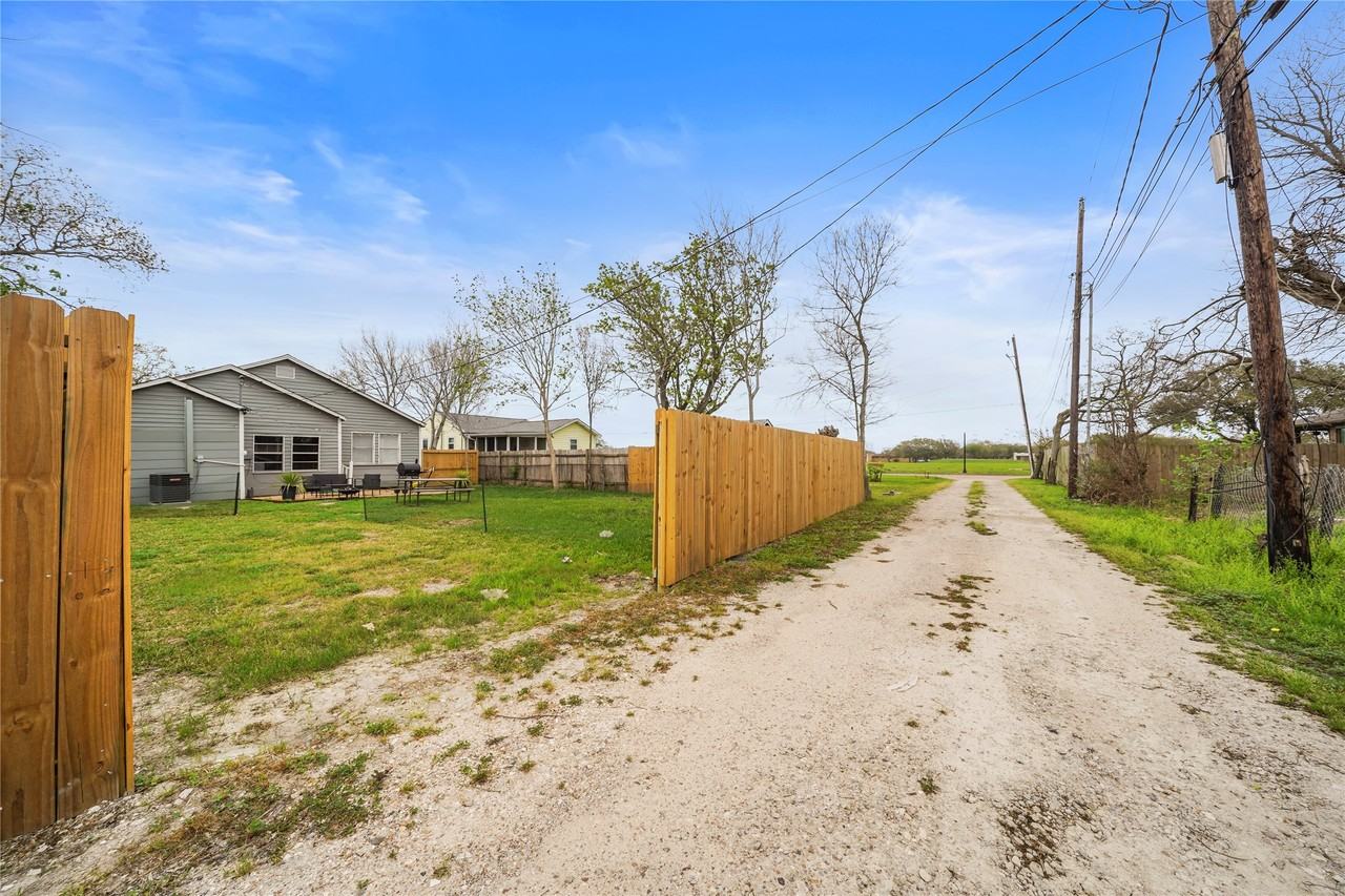 2111 8th Avenue North #2111 - Photo 7 of 13