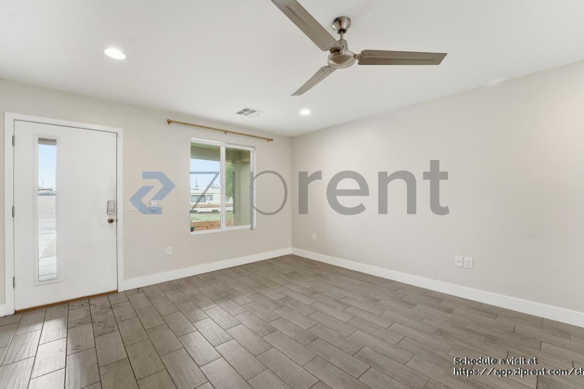 1121 East Apache Street - Photo 5 of 43