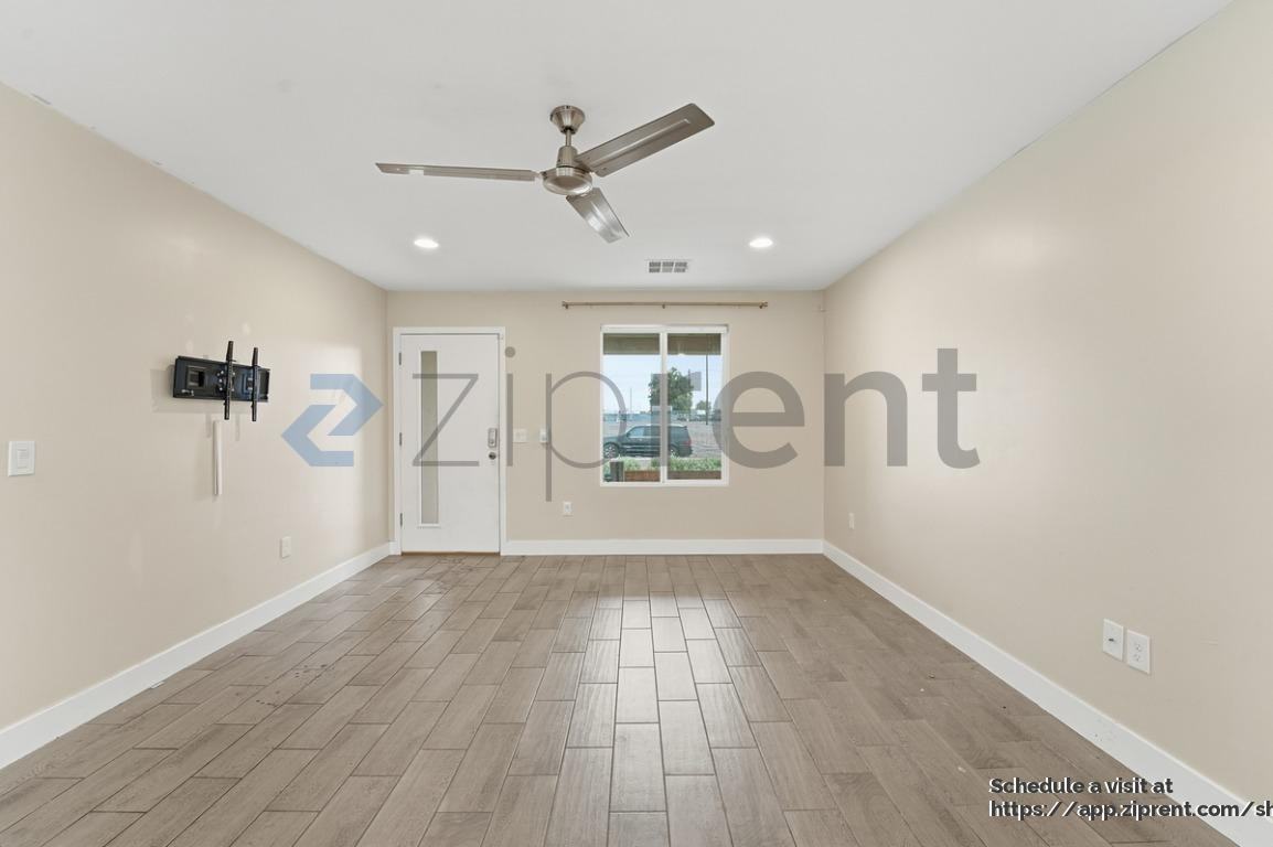 1121 East Apache Street - Photo 6 of 43