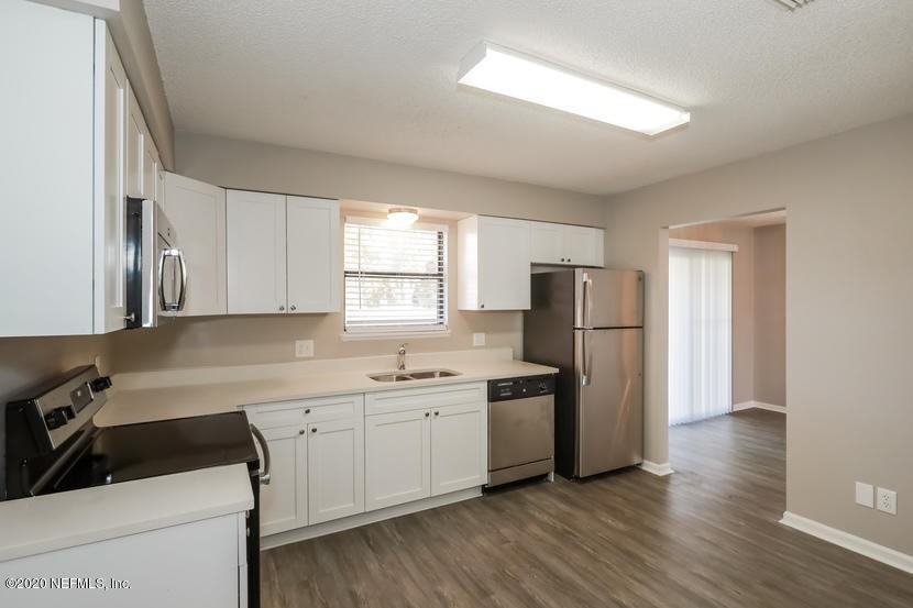 301 Highland Avenue North #301 - Photo 4 of 16