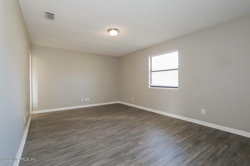 301 Highland Avenue North #301 - Photo 5 of 16