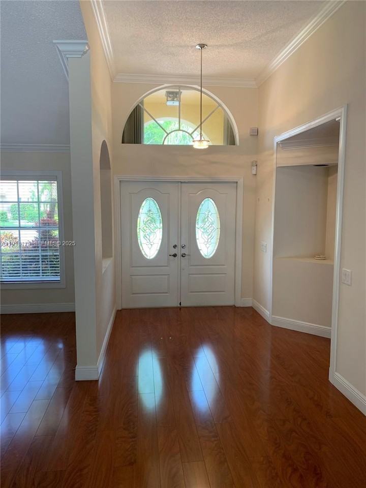 804 Verona Lake Dr #804 - Photo 3 of 21